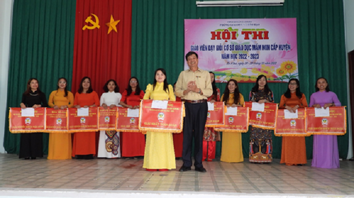 Bế mạc Hội thi giáo viên dạy giỏi bậc mầm non huyện Ea H’leo năm học 2022 – 2023